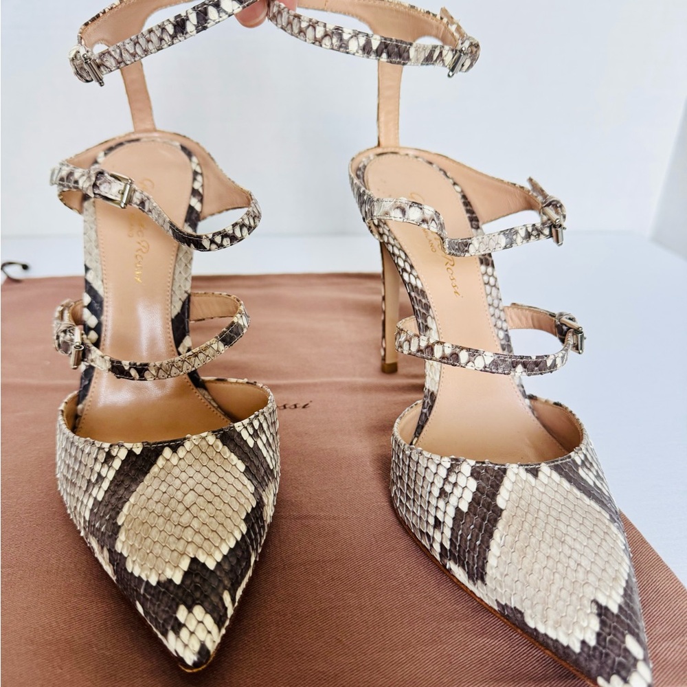 Gianvito Rossi Snakeskin Carey Heel